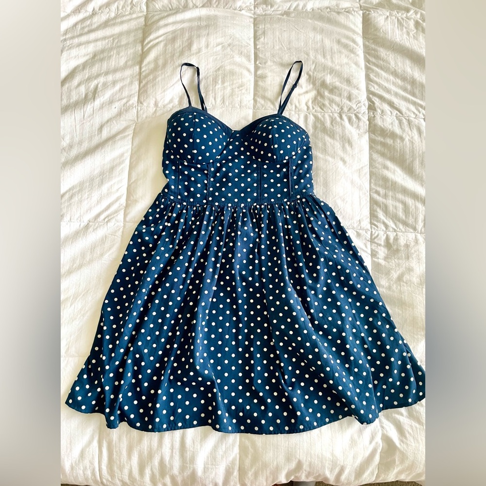 Polka dot dress WITH pockets!